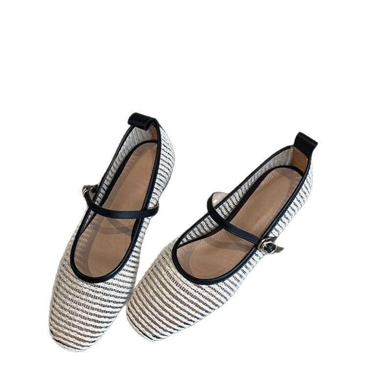 Modische neue Einzelschuhe, dünn und nicht müde, flachsohlige Einzelschuhe, flacher Mund PU Gummi PU eckige Zehenpartie Ein-Riemen-Schnalle