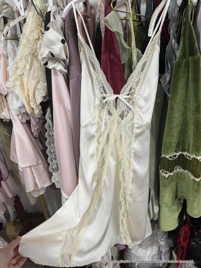 Retro Lace Satin See-Through Camisole Nightgown - Vintage Style Sexy Lingerie