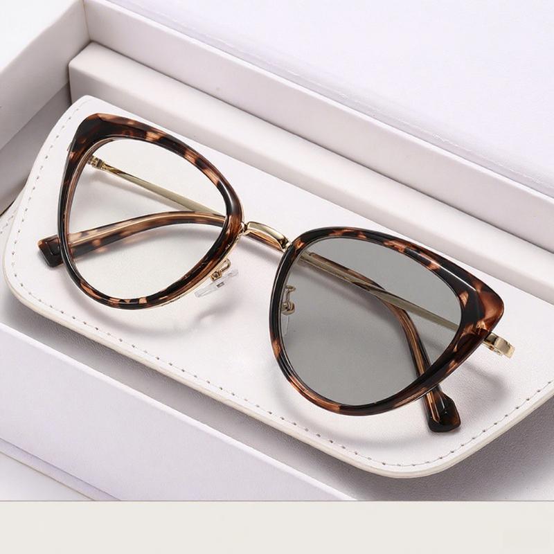 Metal Retro Cat Eye Photochromic Myopia Glasses Fashionable And High-End Large Frame Anti Blue Light Glasses Diopter To +4.0