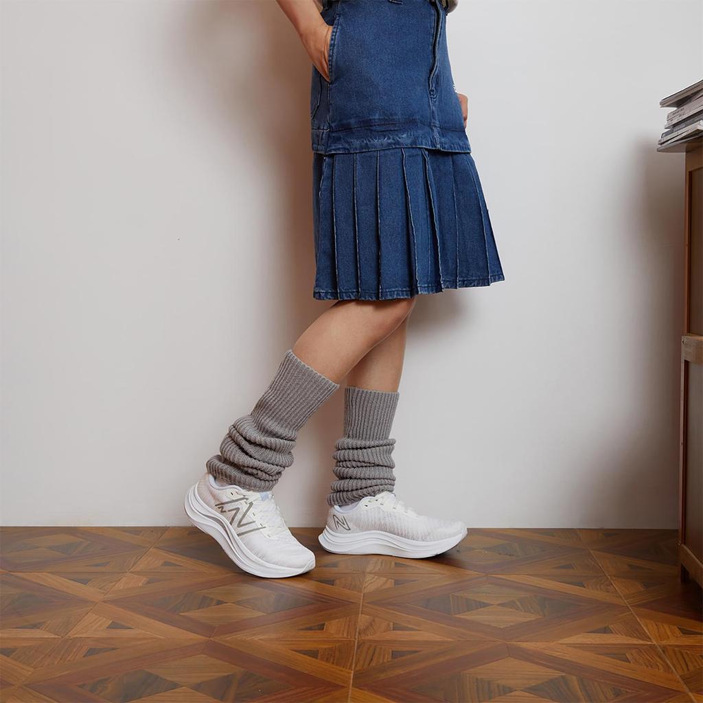 New Balance FuelCell Propel V4 White Quartz Grey Women's WFCPRLW