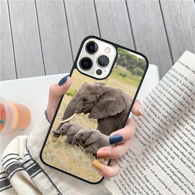 Elephant Love Affection Nature Phone Case For iPhone 17 Air 15 16 Pro Max 14 13 12 11 Pro Max Plus Coque Shell