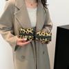 Neue klassische Retro-Damen-Kartenbörse im Leopardenmuster, kleine und einfache modische Kurzgeldbörse mit vielen Fächern