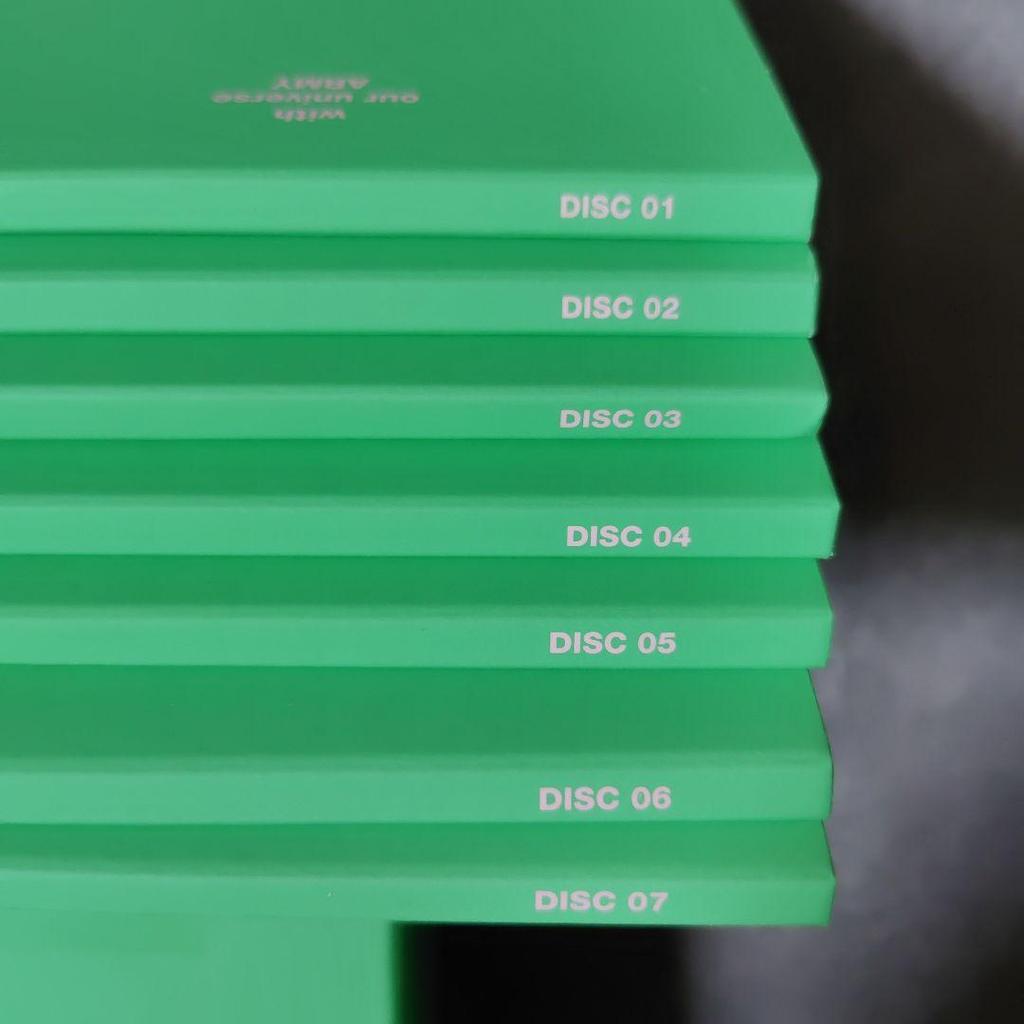 [USED] Sold outBTS Memories of 2020 Blu-ray with trading card