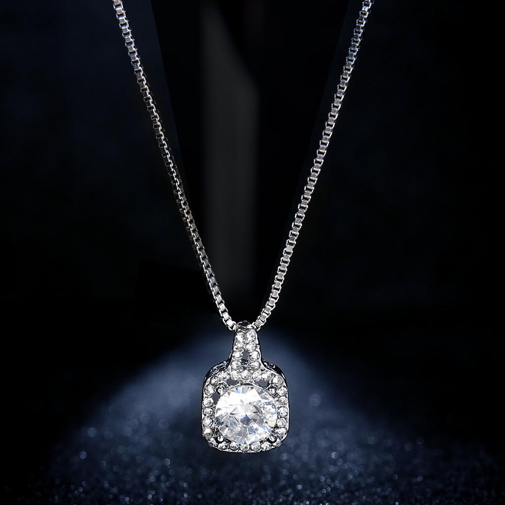 Korea Harajuku Classic Simple Box Chain Jewelry Diamond Square Diamond Short Crystal Zircon Clavicle Chain Necklace