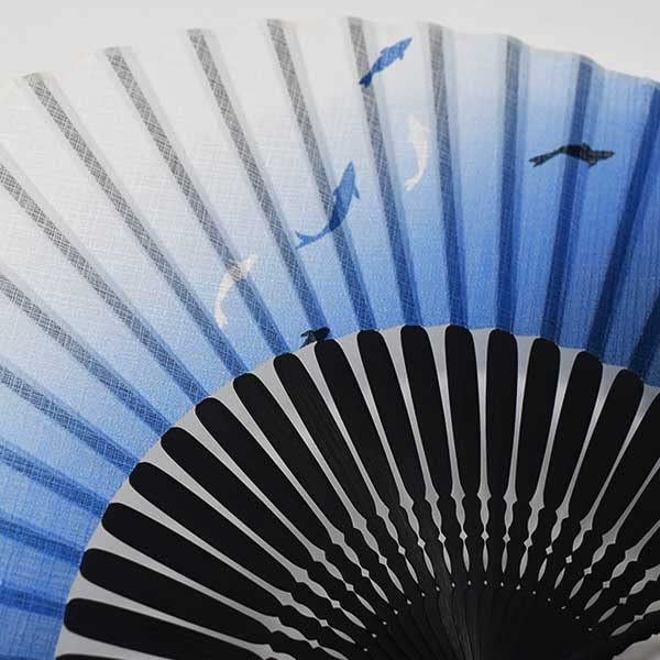 Kimono Fabric Fan and Fan Case Dyed Ayu 22cm [Stylish Iroha] Men's Fan, Set, Frame, (Sweetfish) Design, (Blue)
