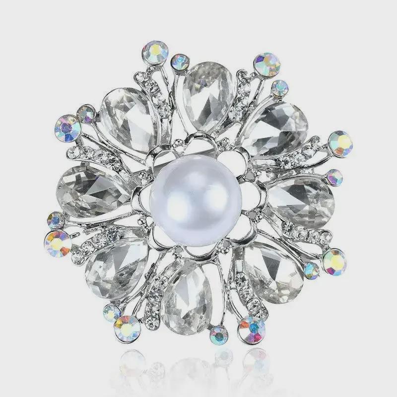 Broches élégantes en cristal coloré: Accessoires de mode pour costumes et manteaux