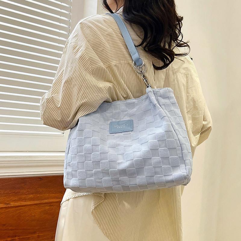 Trendy 2023 Summer Street Style Women's Shoulder Bag Chic Medium-sized Tote Bag