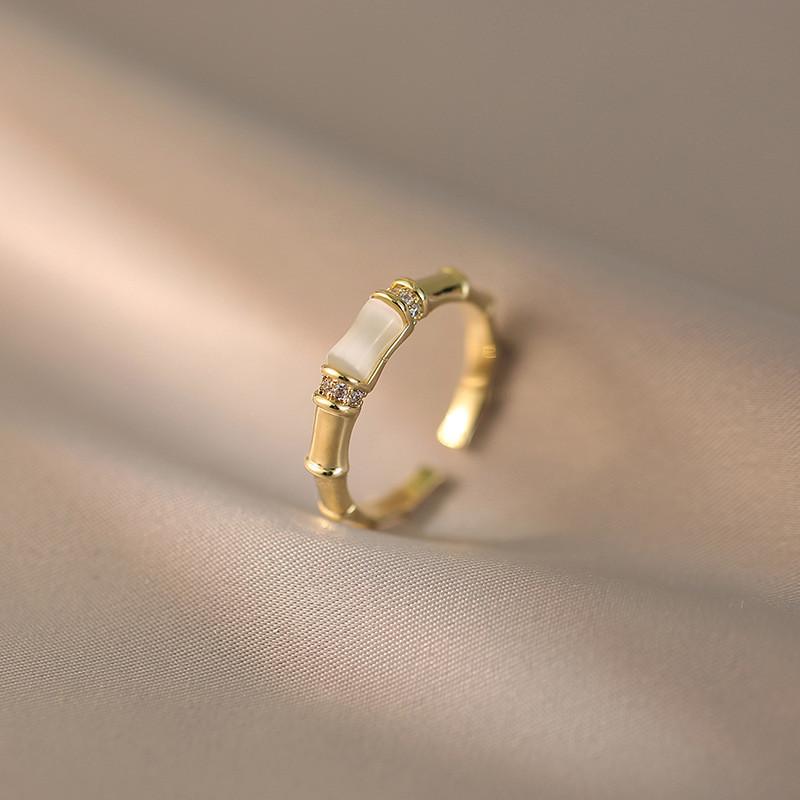 

Уникальное кольцо с геометрическим глазом кошки из камня для женщин, регулируемый стиль из модной меди, идеально для современных ювелирных трендов