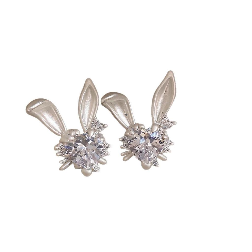 Korean Shiny Zircon Rabbit Heart Ear Studs: Cute, Sweet, Exquisite Earrings - Light Luxury & Versatile Accessories for Women