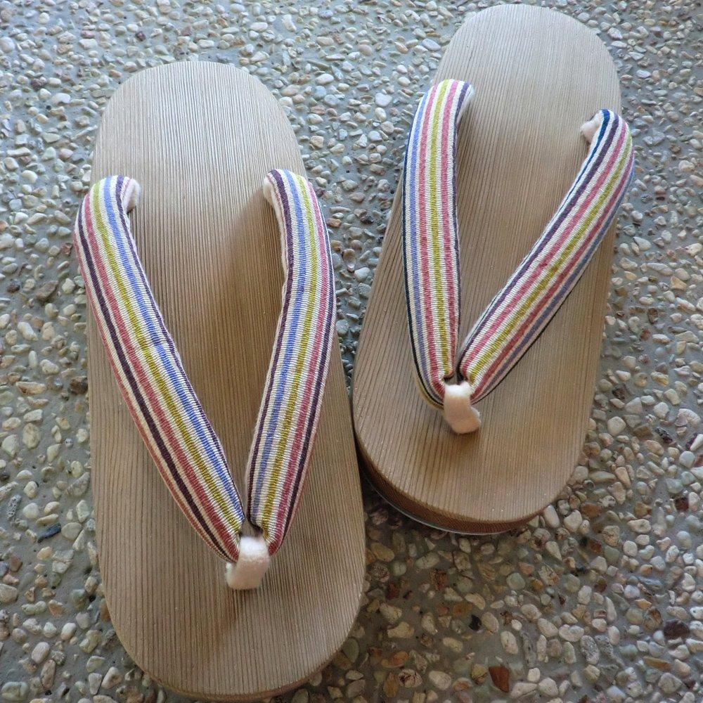 Craftsmen Connect 300 Years of Tradition Nezuko Traditional Crafts Made In Japan [Kiso Geta] Women's (striped Barley)