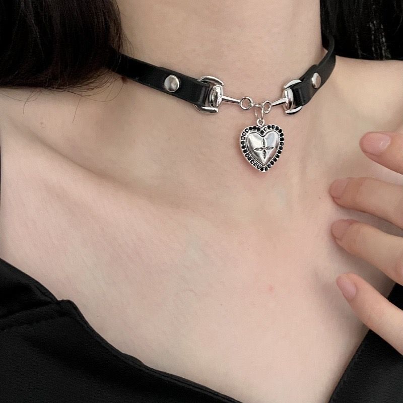 Gothic Punk Style Cross Heart Pendant Leather Rope Necklace, Women's Y2k Temperament Jewelry Accessories Gift