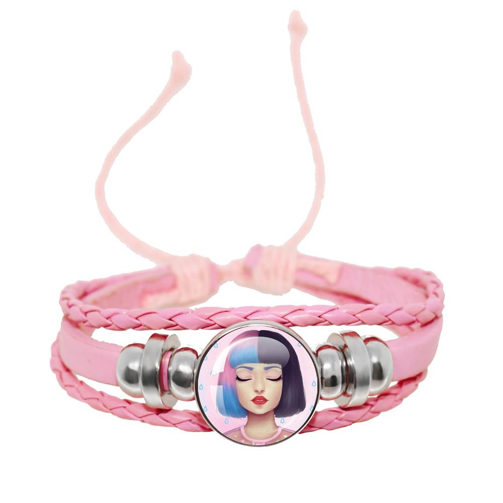 Melanie Martinez Crybaby Braccialetto in Pelle Rosa Cabochon in Vetro Modello Copertina Album Pop Music Braccialetto in Pelle Gioiello Regalo per Fan