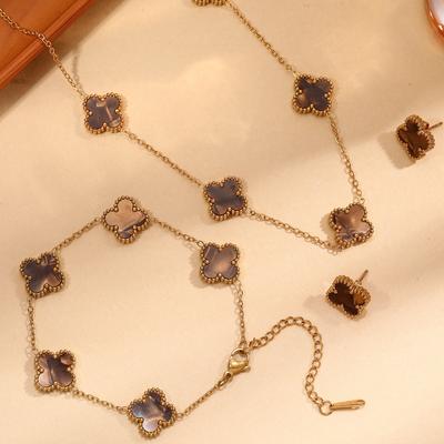 Set Trifoglio Doppio Lato in Acciaio al Titanio Non Sbiadisce 3 Pezzi Collana Moda Donna Temperamento Catena Clavicola Bracciale Set Orecchini