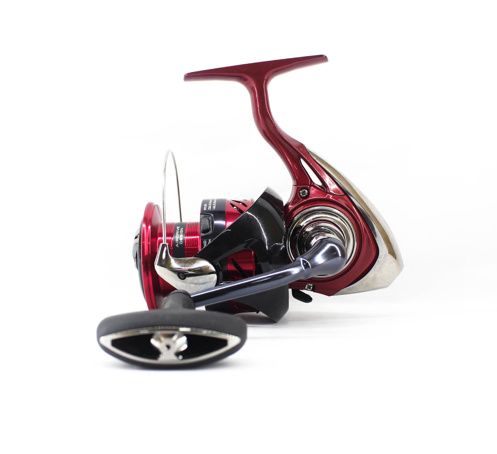 

Катушка Daiwa спиннинг 24 Revros R LT 6000 H (1095)