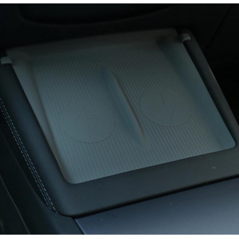 Für Tesla Model Y Juniper 2025 2026 Kabelloses LadePanel Pad Model 3 2024 Anti-Rutsch-Kissen Handy-Laden Anti-Rutsch-Matte