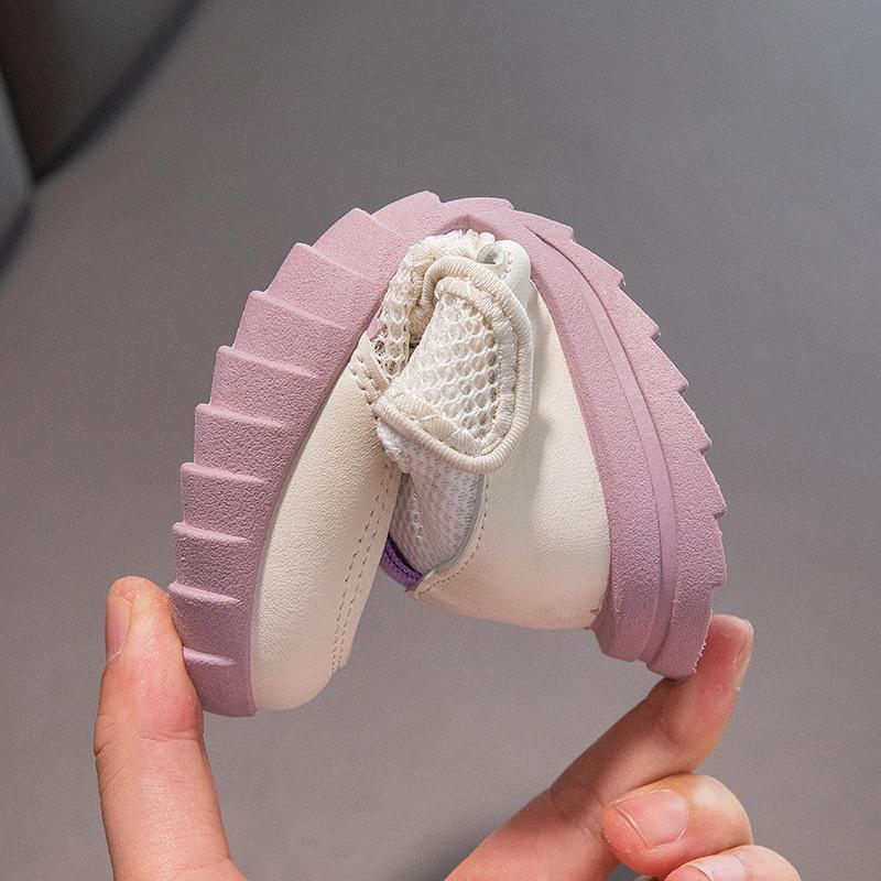 Children's Spring, Summer and Autumn Breathable Single Mesh Boys and Girls Sports Mesh Shoes New Soft Bottom Beach Sandals