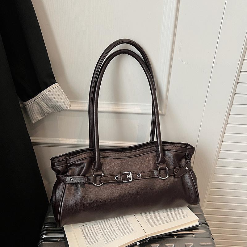 

Autumn and winter temperament light luxury shoulder underarm bag women s 2025 new versatile commuter baguette bag portable tote bag