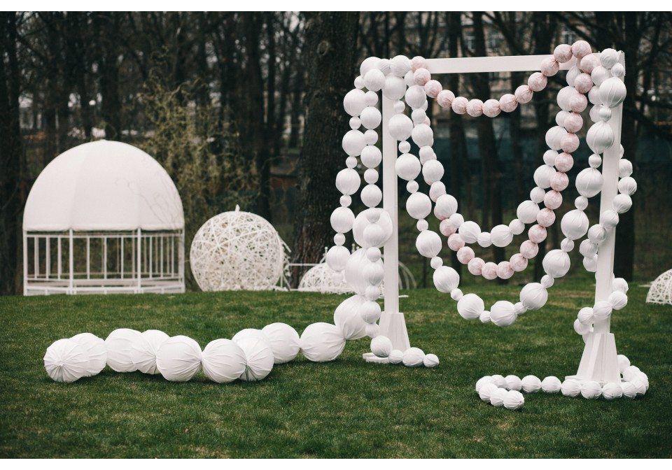 Pearl String Wedding Décor: Engagement Party Photo Prop & Window Display