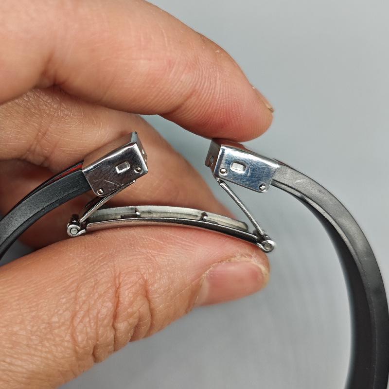 Stainless Steel Silicone Bracelet: Black Men's Thin Band, Simple European-American Style, Creative and Trendy Design