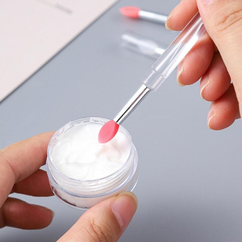 1Pcs Portable Silicone Lip Brush With Cover Soft Multifunctional Lip Balm Applicator Lipstick Lipgloss Makeup Brushes