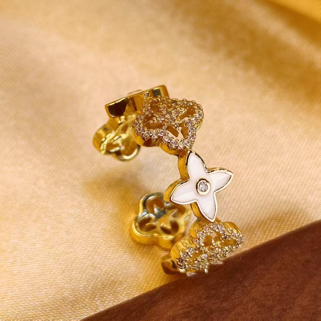 Lucky Four-leaf Clover Opening Hollow Ring Female Light Luxury Temperament Does Not Lose Color Finger Ring