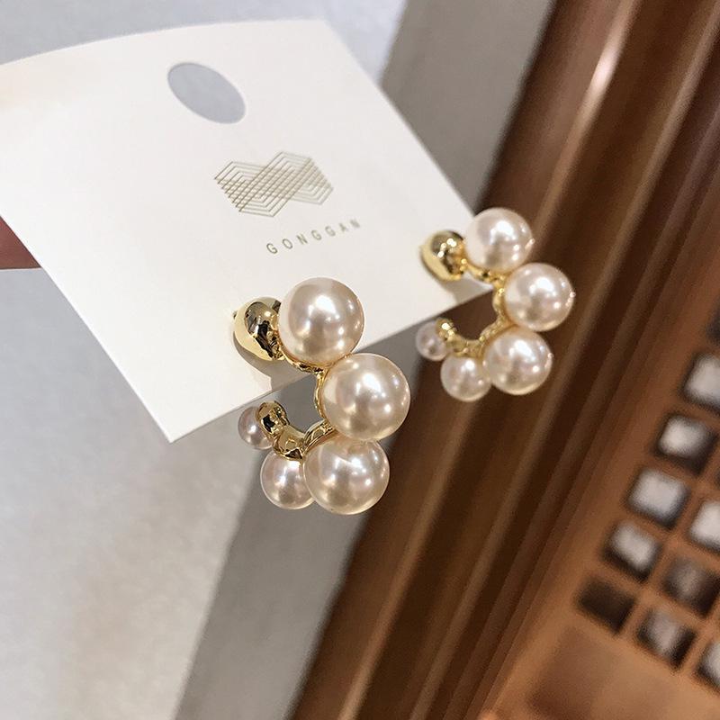 Korean Luxury Mermaid Pearl Earrings: Elegant, High-End, and Versatile Statement Ear Buckles