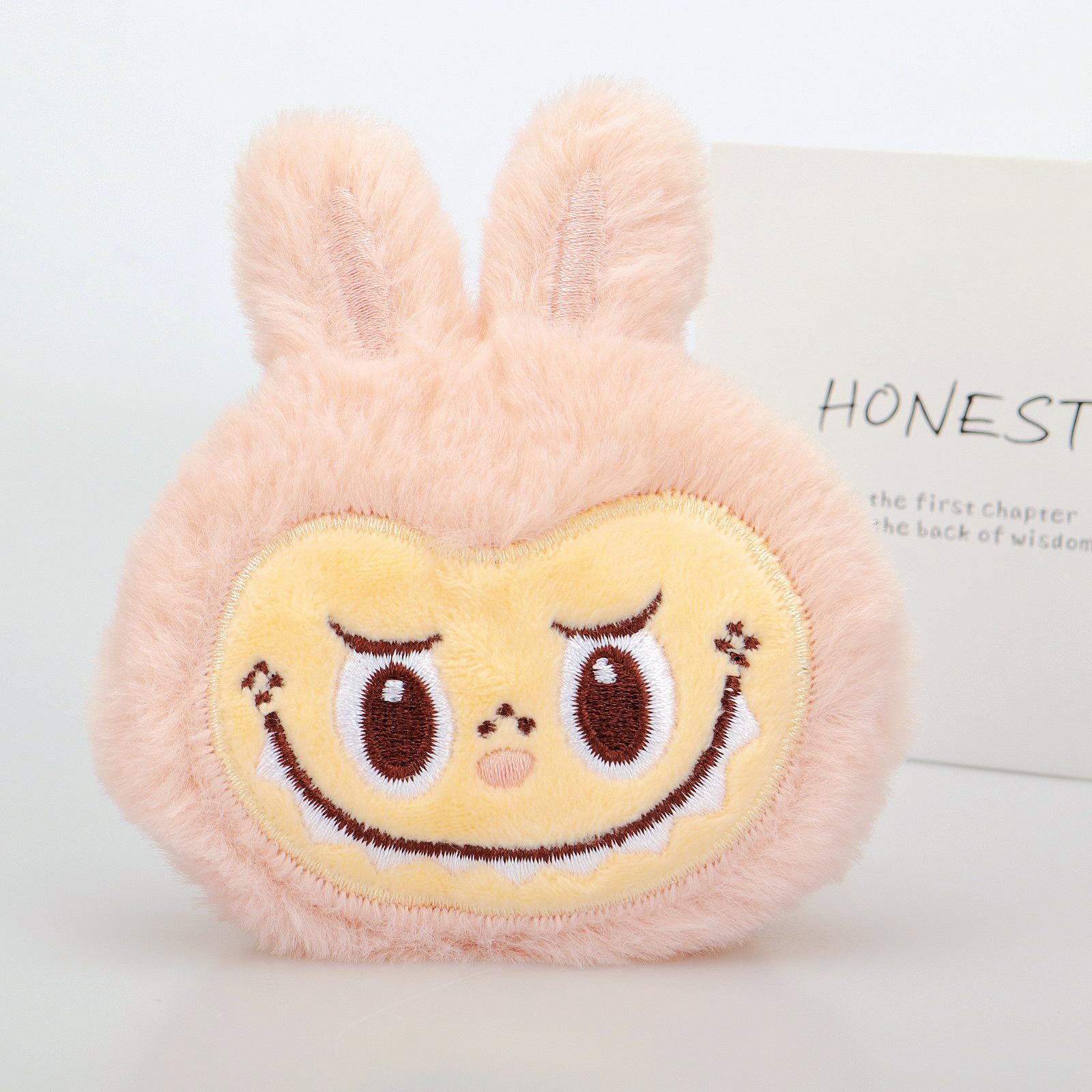 

Милая мультяшная брошь в виде кролика LABUBU - Плюшевый аксессуар для украшений DIY Brooch