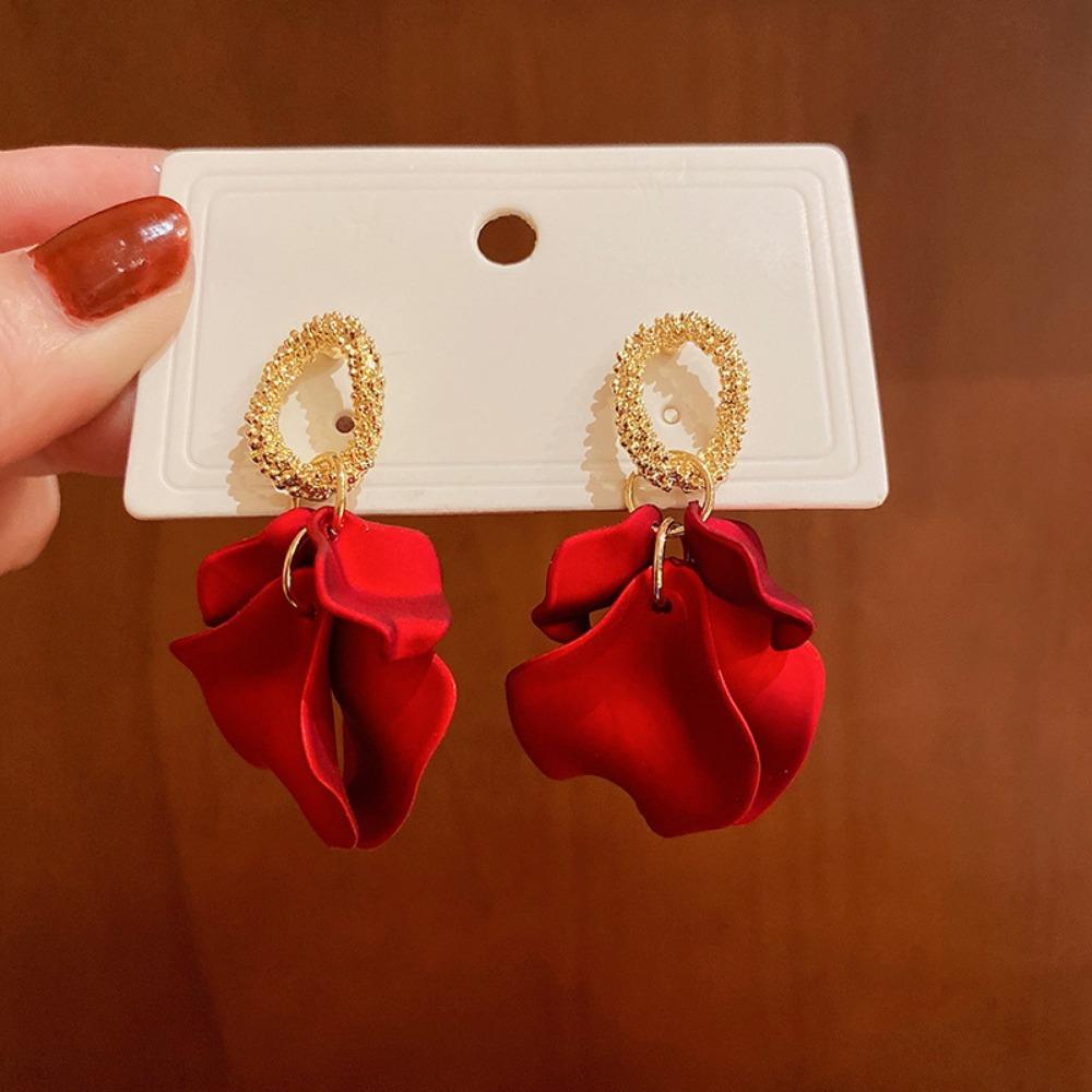 Silver Needle Flower Love Earrings Simple and High-end Sense Versatile Stud Earrings Niche Temperament Earrings Women