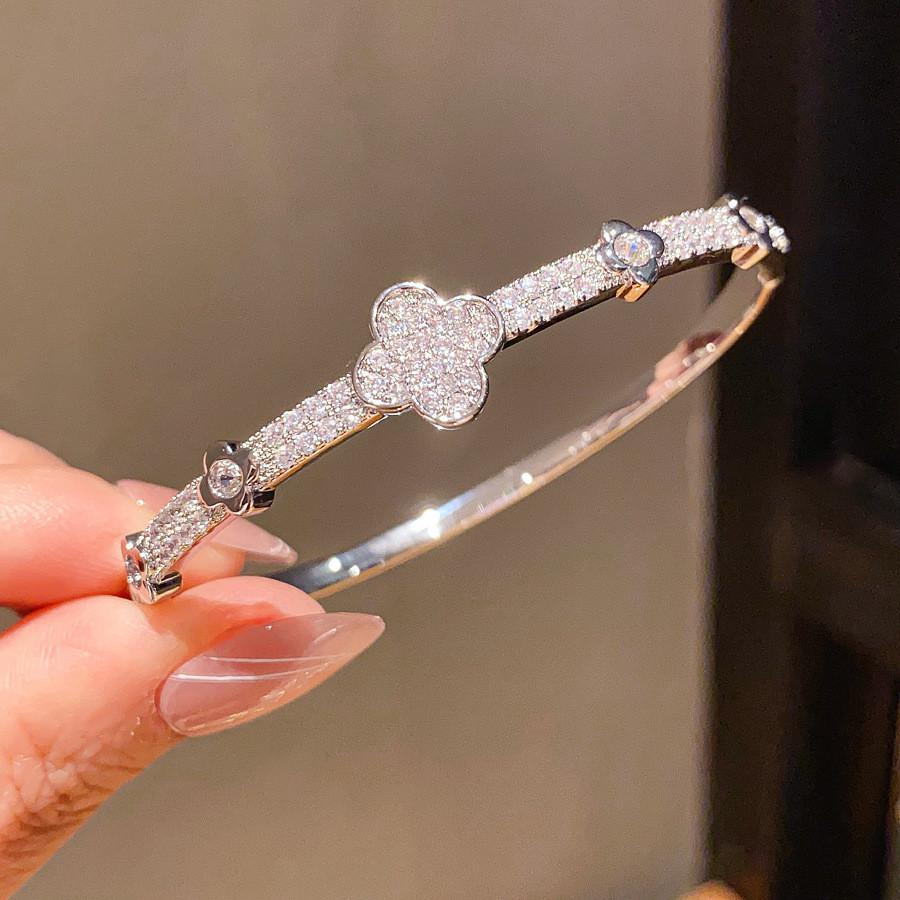 Fashion Geometric Zircon Crystal Gold Plated Bracelet With Elegant Style For Women