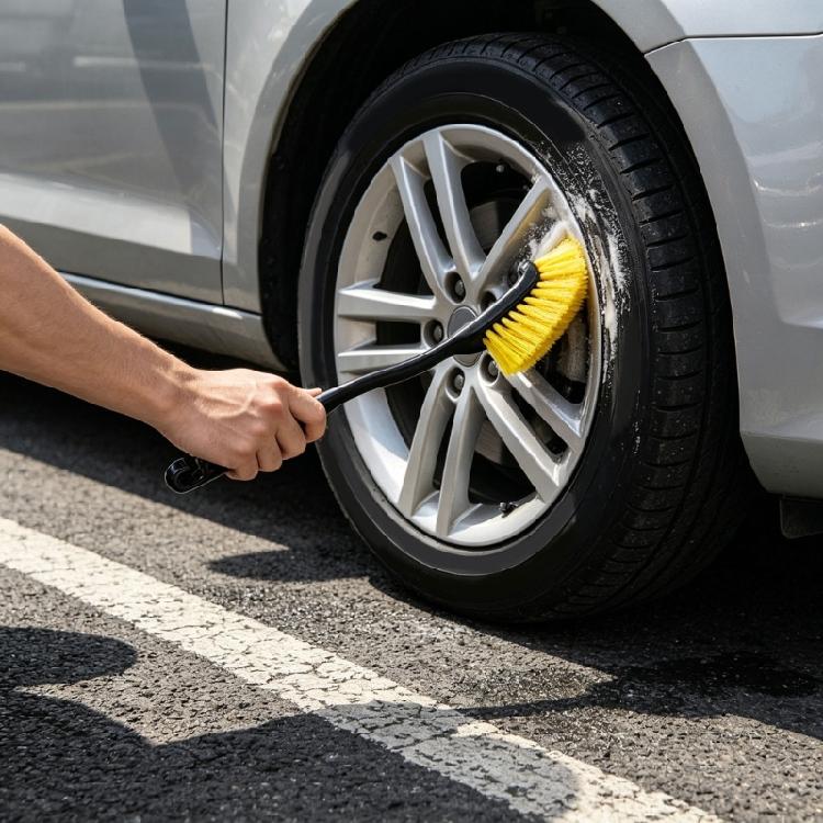 Professional Car Cleaning Tool Soft Bristled Brushes Short Ergonomic Handles For Wheel Arch Detailing Maintenance