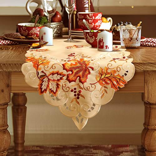 

boyspringg Orange Fall Table Runner, Thanksgiving Table Runner with Embroidered Maple Leaf, Autumn Table Linen, Elegant Wedding and Christmas Decorati