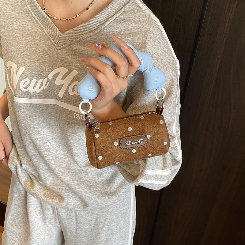 Retro messenger small bag women's new autumn and winter niche cute mini hand bag
