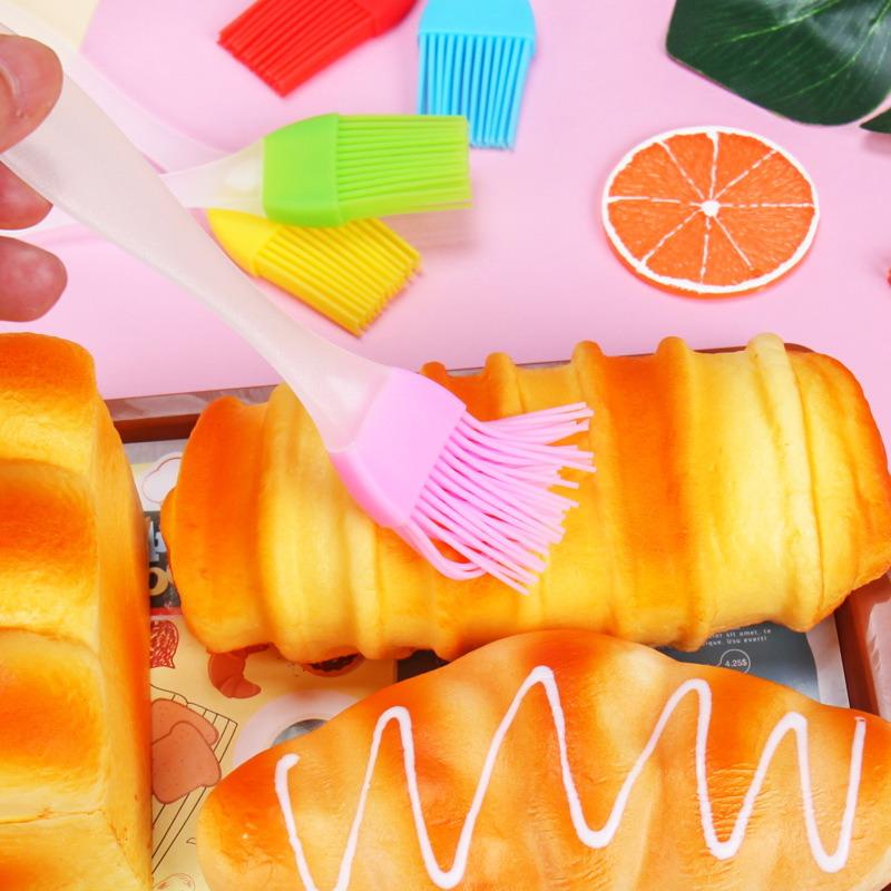 Silicone Oil Brush Small Barbecue Brush Household Kitchen Baking Pancake Oil Brush Tool High Temperature Resistant No Hair Drop