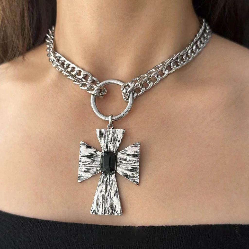 Punk Style Hip-Hop Choker Necklace for Men - High-End Clavicle Chain, Y2K Subculture Jewelry, Sweet & Cool Collar