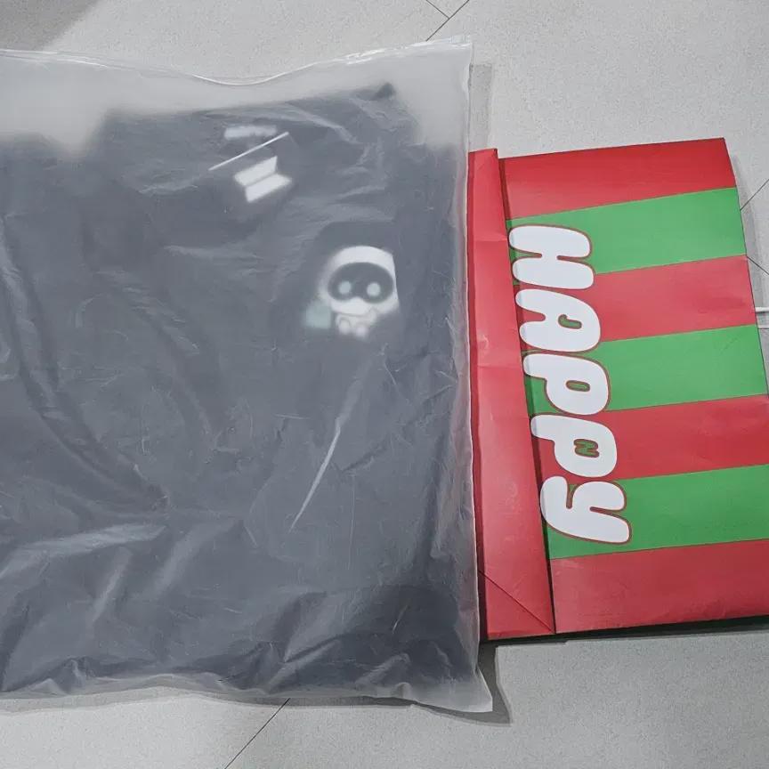 

Jin Happy Pop-up Robe