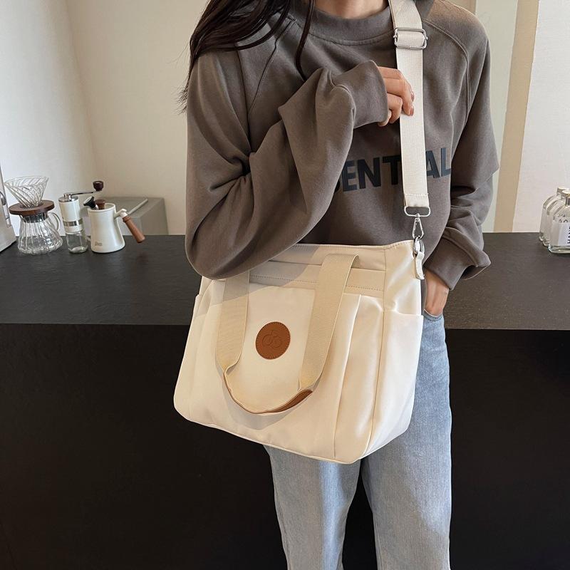 Fashion and Lightweight Portable Canvas Bag Women's 2025 New Large-capacity Casual Messenger Bag Commuter Shoulder Bag