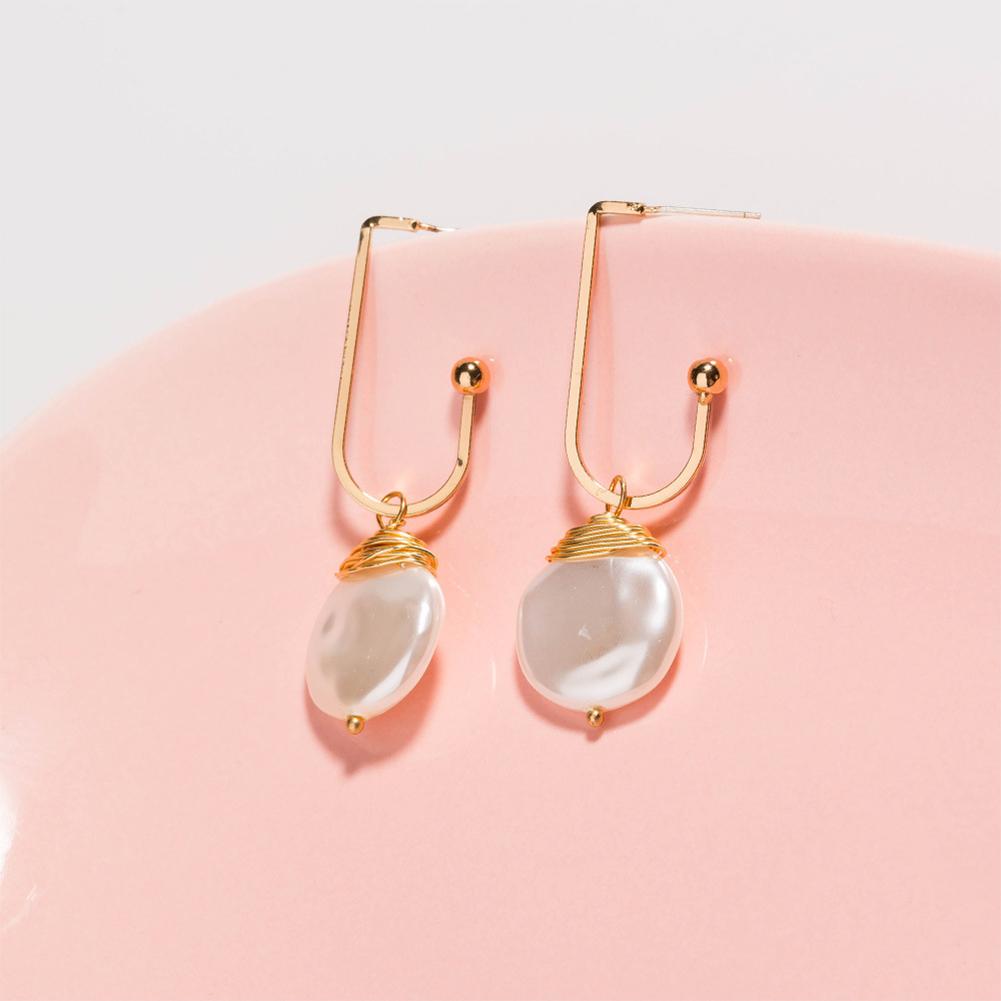 Dámske letné štýlové zlaté náušnice v tvare U jednoduché ručne vyrobené náušnice s barokovou perlou