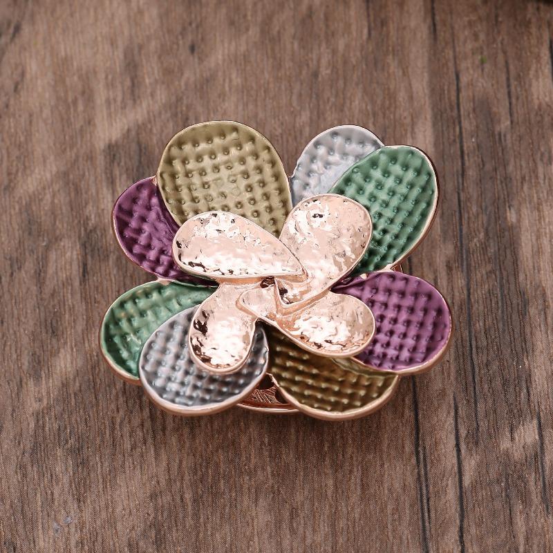Heiß verkaufende emailierte geometrische Blume magnetische Brosche, modische kreative Blumenbrosche für Damen