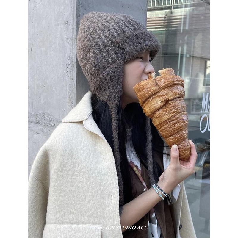 Niche Korean Style Gradient Wool Knitted Flying Hat Women's Autumn and Winter Warm Ear Protection Braided Lei Feng Hat Woolen Hat