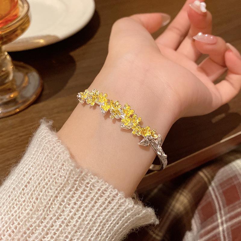 Spring and Summer New Osmanthus Laurel Flower Bracelet Retro Temperament Bracelet Birthday Gift Bracelet