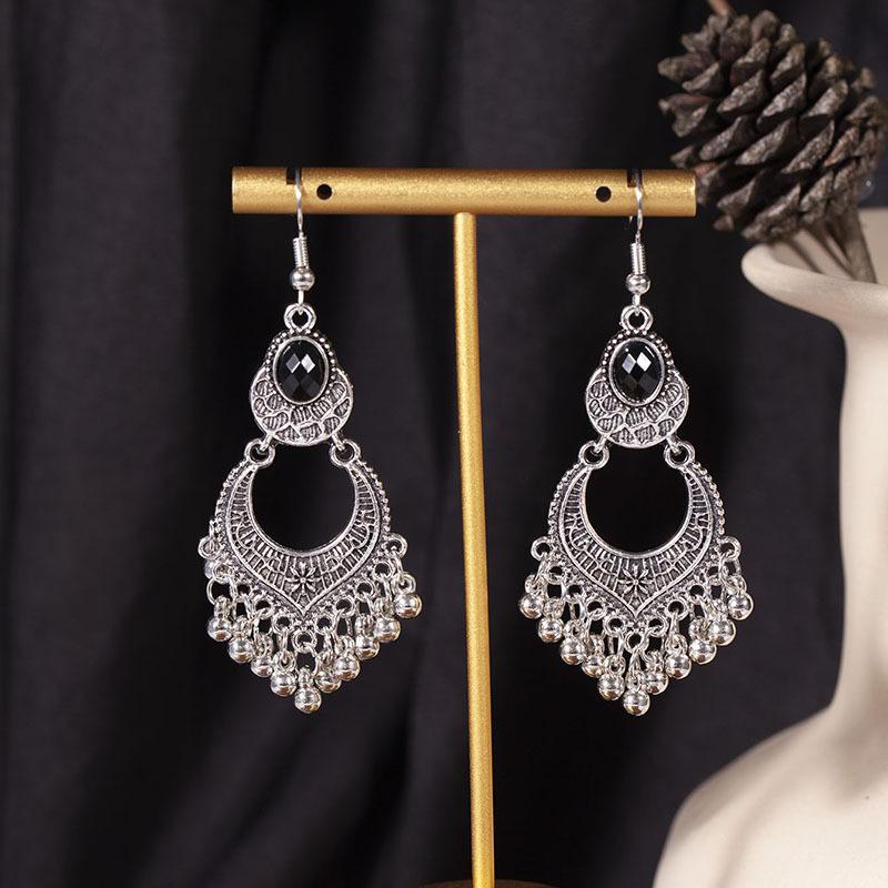 European, American and Bohemian Hollow Bead Fringed Earrings, High-end Retro Ethnic Style Earrings, Fashionable Long Earrings.