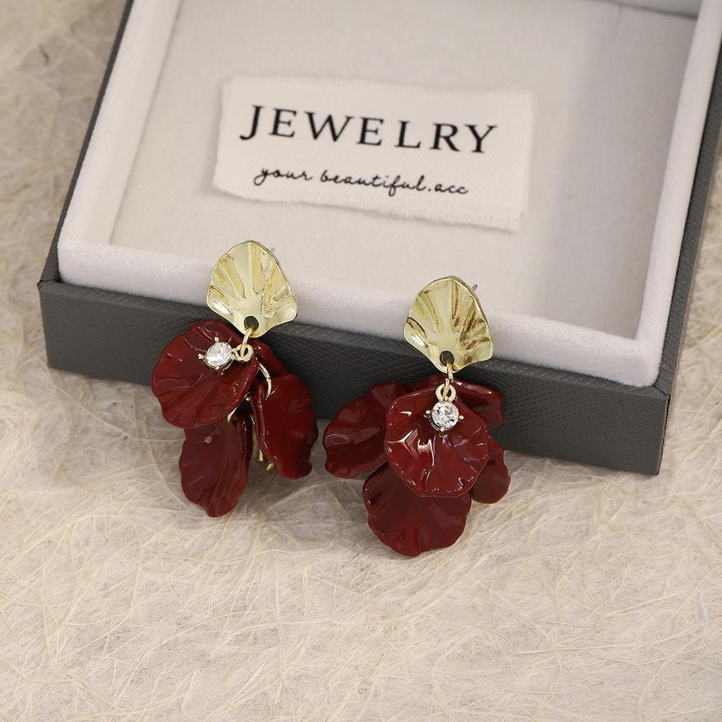 Autumn/Winter Luxury Socialite Style Drop Earrings: Silver Needle French Red Shell Flower Design