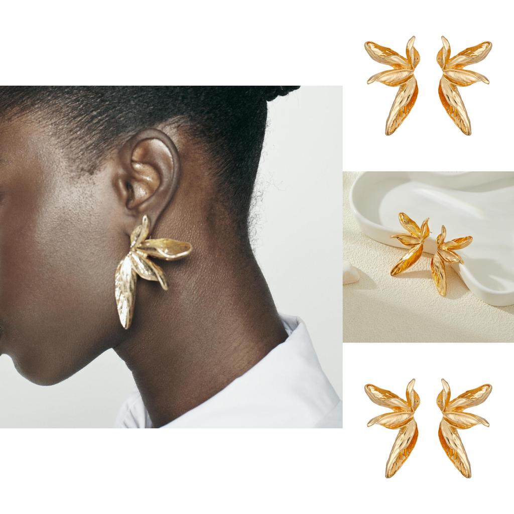 Stunning Retro Three-dimensional Flower Earrings With Leaf Accents For Stylish Women