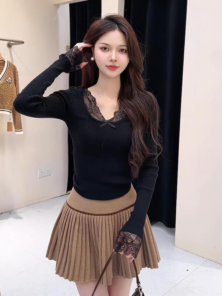 2024 Women's Slim Lace Patchwork Sweater: Elegant, High-End Autumn/Winter Style