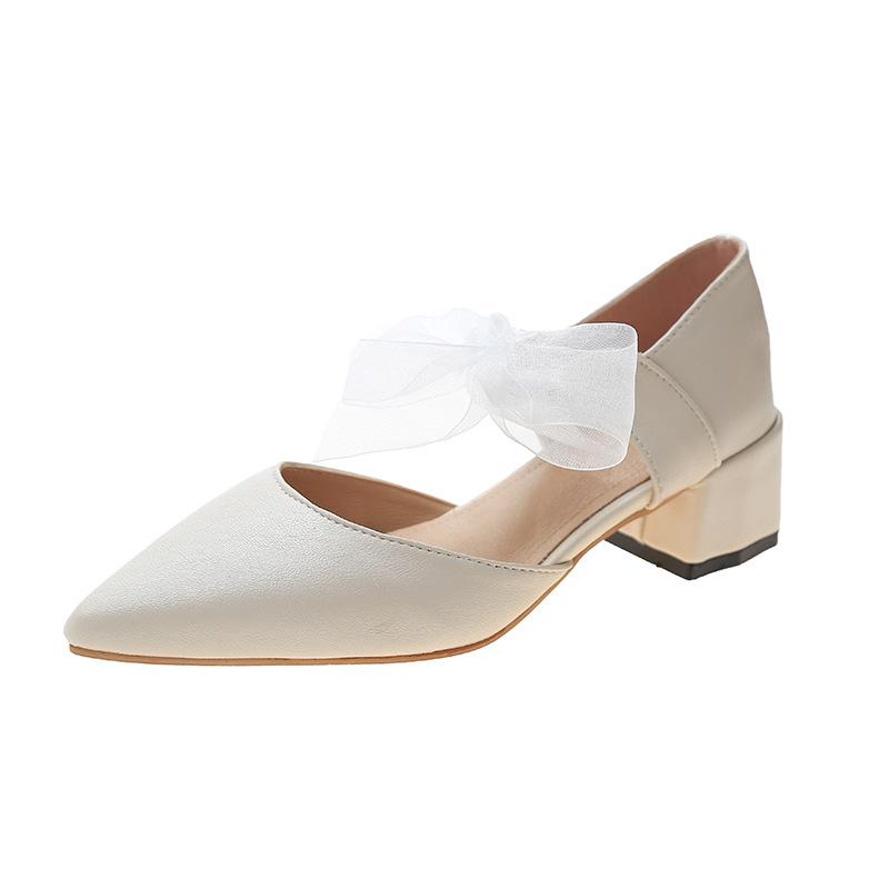 

2025 autumn new French hollow lace-up Mary Jane shoes women s low-heeled pointed small leather shoes retro temperament single shoes 35