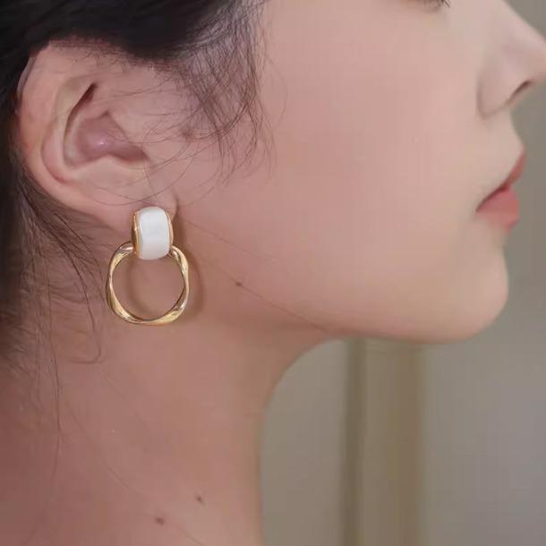 S925 Silver Exaggerated Metal Circle Stud Earrings - High-End, Trendy, Luxury Design for Women