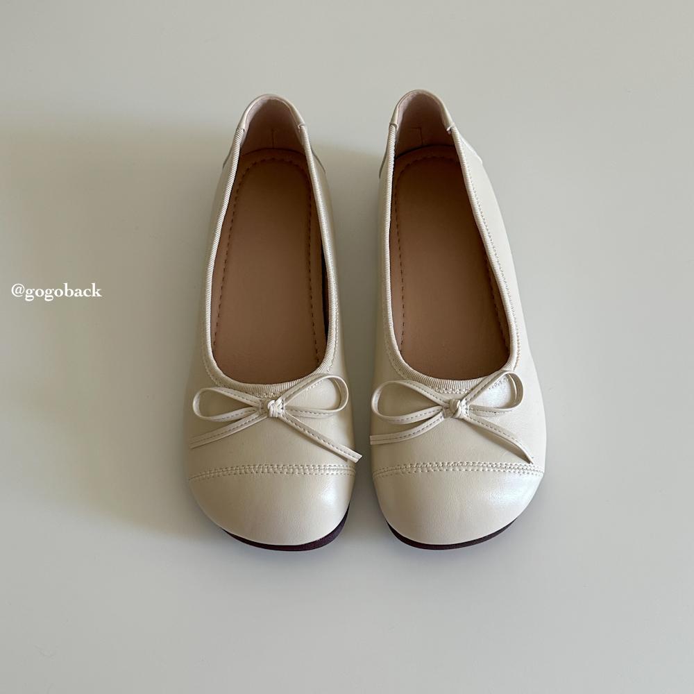 Blue cabinet, ballet style silver round head, cute small single shoes, super soft and comfortable grandma shoes, flat leather shoes.