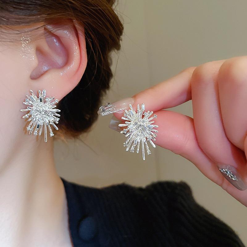 Silver needle super flash zircon pearl geometric round flower earrings simple personality stud earrings niche design earrings women