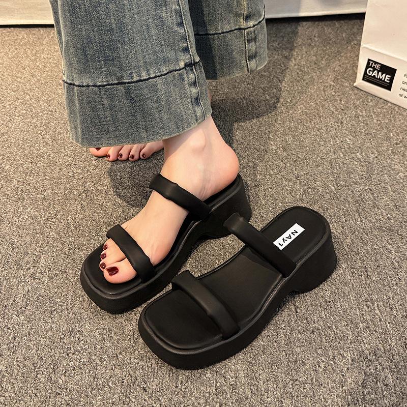 Slippers Women's Summer 2025 New Black Lightweight Thick-soled Thick Heel with Fashionable Outer Wear Heightening Sandals Women