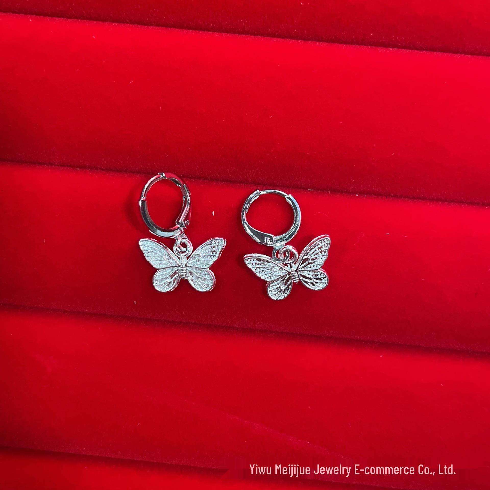 Изысканные серьги-подвески с бантом и фианитами - Искрящиеся бриллиантовые подвески для элегантных женщин